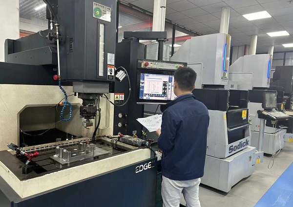 简易模具厂报价要注意什么